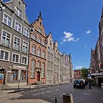 Apartament Kameralny 13 *